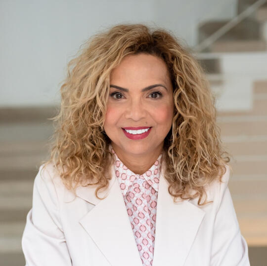 מעצבת אינב חזי סיני